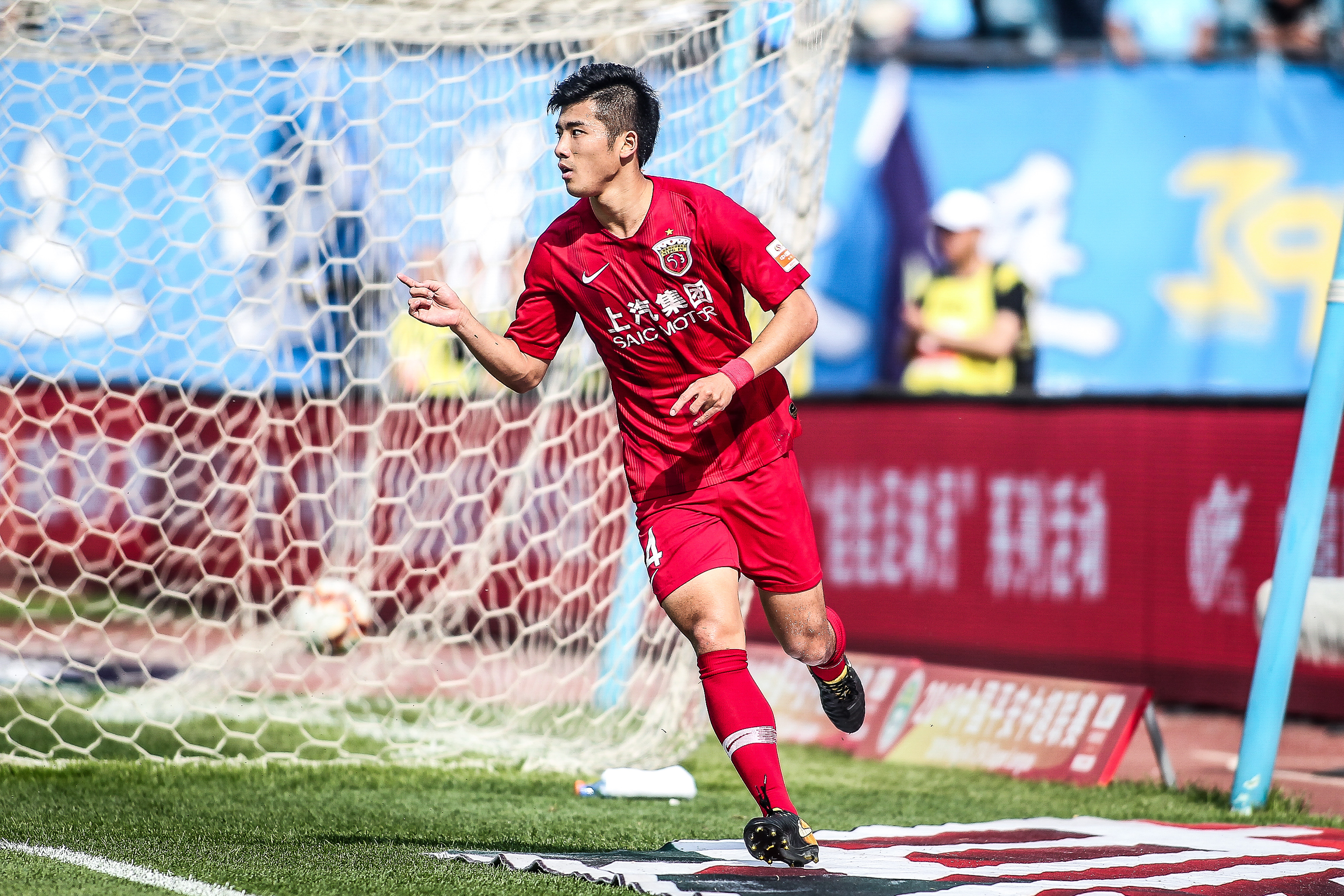 迈阿密国际夺得美职联总冠军！梅西助攻双响+夺个人第47冠